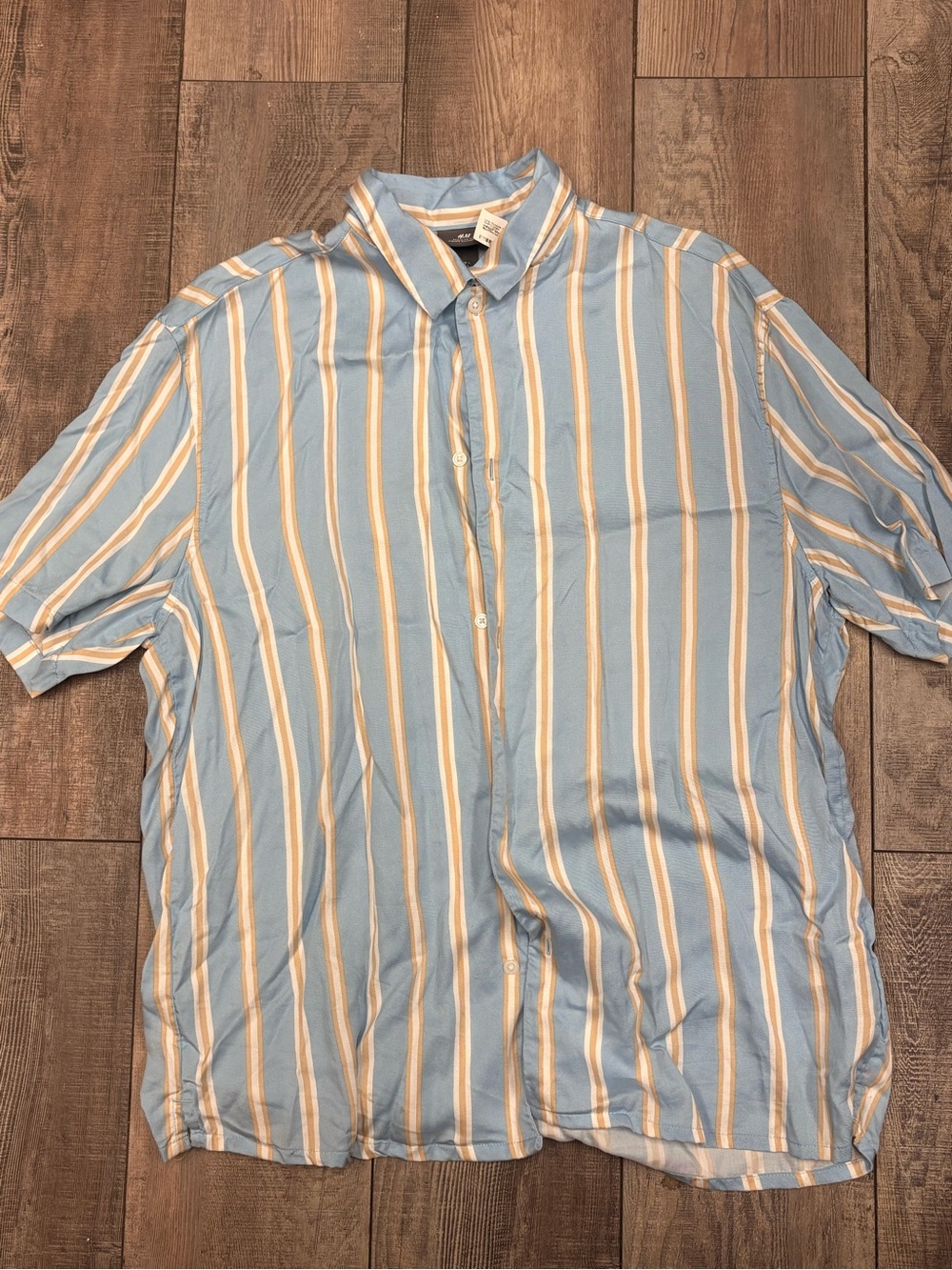 H&M Men’s Regular Fit Multi-Stripe Short Sleeve Lyocell Button Up Shirt - Size L